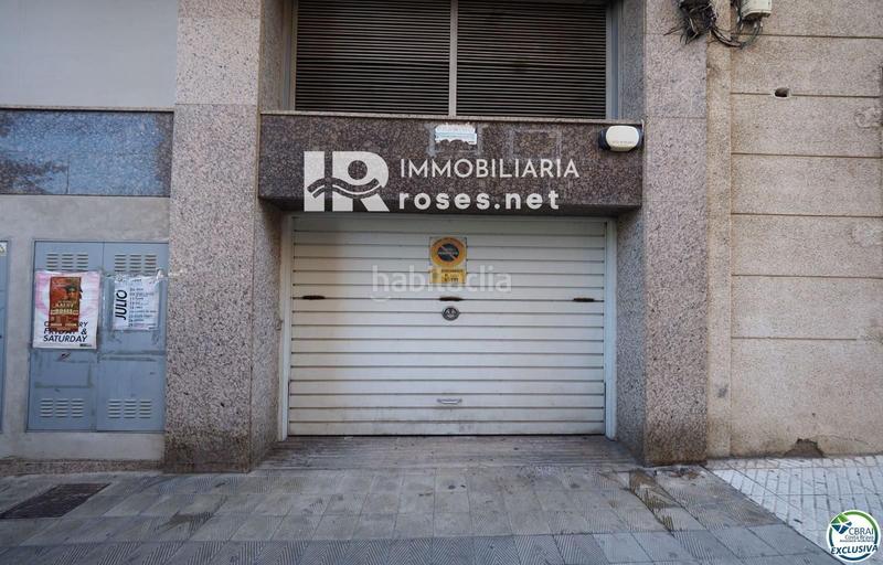 Foto 9c5ba09d-4e6d-4b05-be70-b03a2d4284f7. Parking coche plaza garaje centro en Centre Roses