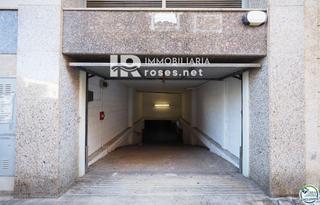 Autoparkplatz  Puig rom. Plaza garaje centro roses