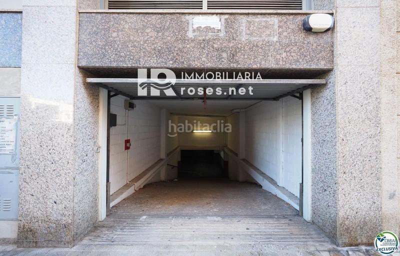 Foto c168b749-4ae1-433f-ade3-2e3fdd215f3e. Parking coche plaza garaje centro en Centre Roses