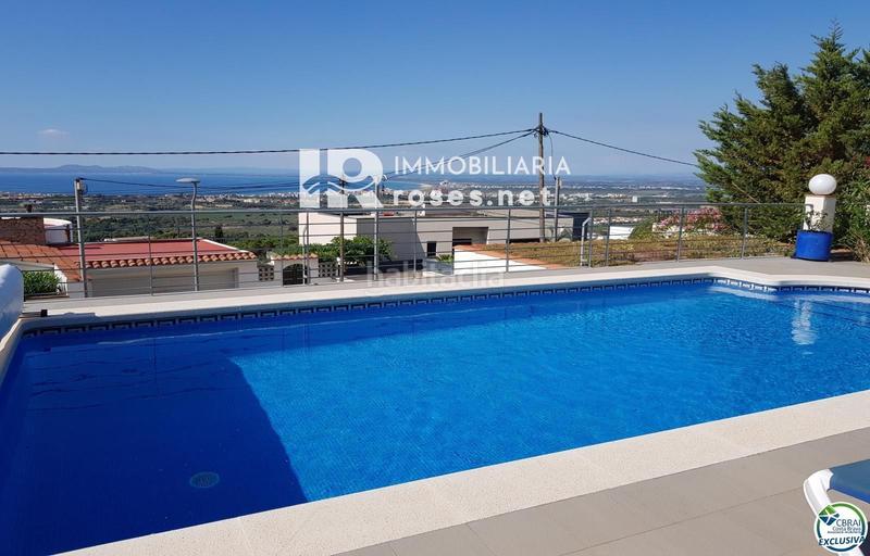 Foto 0f96b543-fc13-4115-842d-9d91f0f76213. Haus mit heizung parking pool in Nord Roses