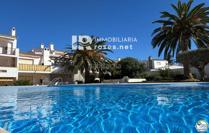 Foto 5d313fec-5245-411f-b82a-667ddbb838b4. Pis amb calefacció piscina a Puig Rom-Canyelles-Almadrava Roses