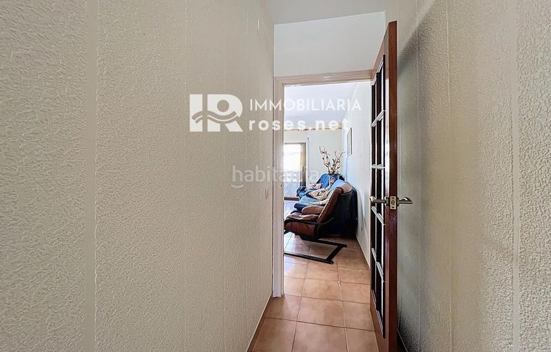 Foto 5c8c06a9-666e-456d-a0f4-c86c0a82be61. Pis a Centre Roses