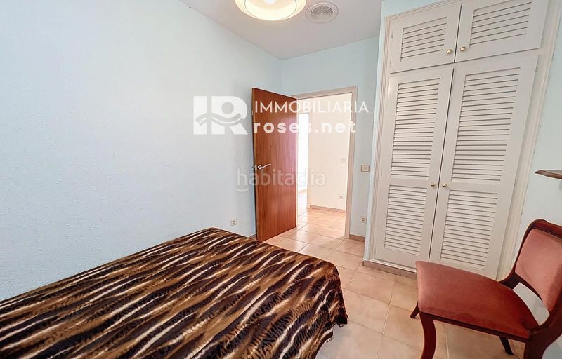Foto ed2ef3ae-9563-4857-82d4-f147c2093b24. Pis a Centre Roses