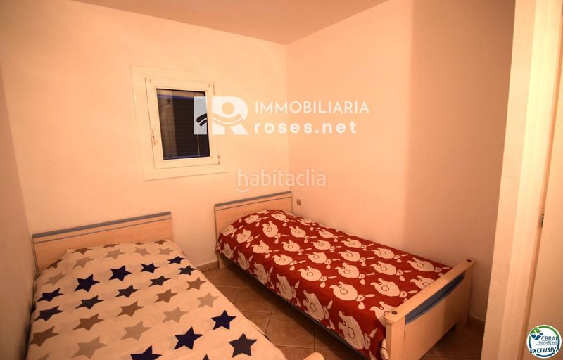 Foto 0c9b90d5-b09a-4437-9603-a8d4068da2af. Casa adossada amb calefacció aparcament a Segre - Ebre - Ter Empuriabrava