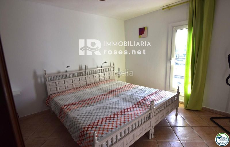 Foto e7e58f76-f8dd-429a-ab8b-08ae8423e1a7. Casa adossada amb calefacció aparcament a Segre - Ebre - Ter Empuriabrava