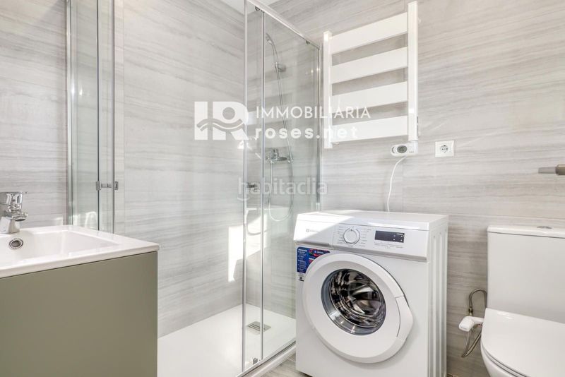 Foto 5ed4ec92-4ffe-4579-afc7-6ab8be7a6f70. Casa amb calefacció a Carlit - Montseny Empuriabrava