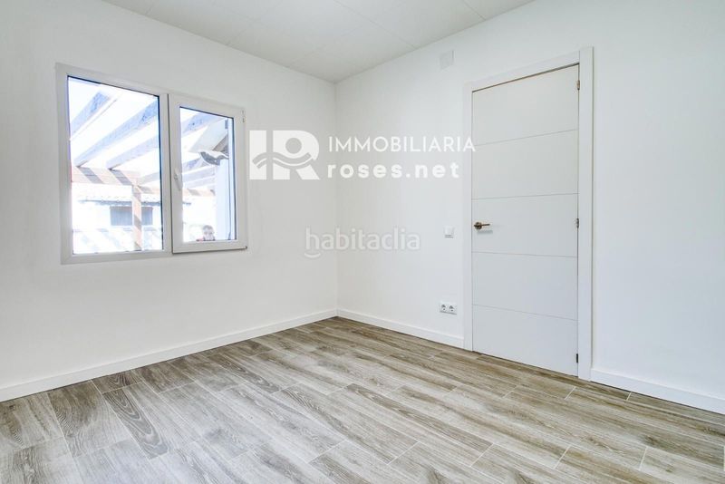 Foto f0b34ad3-78bd-4d25-85a5-a2d45e6cea2b. Casa amb calefacció a Carlit - Montseny Empuriabrava