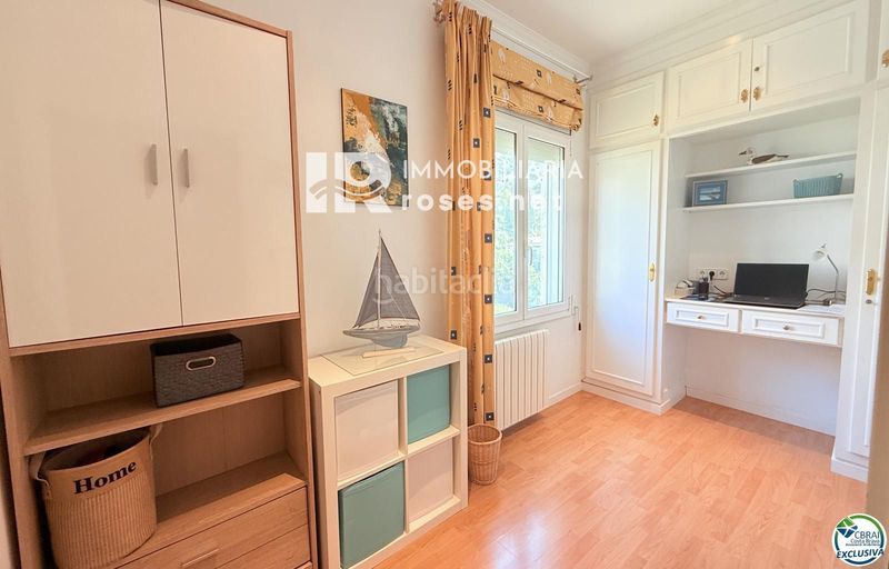 Foto 65eb96db-54c8-4dc3-aeec-ca8b92110552. Casa amb calefacció aparcament piscina a Nord Roses