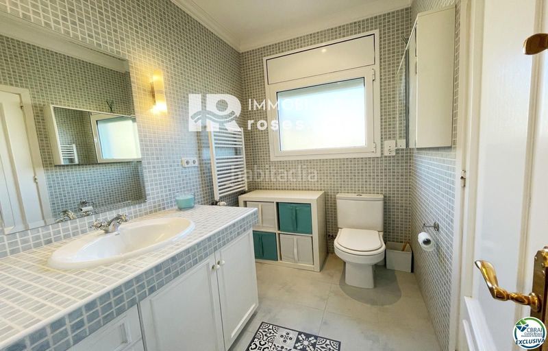 Foto 9d84e4ab-4131-4d72-8abe-9b751dc8c7a2. Casa amb calefacció aparcament piscina a Nord Roses