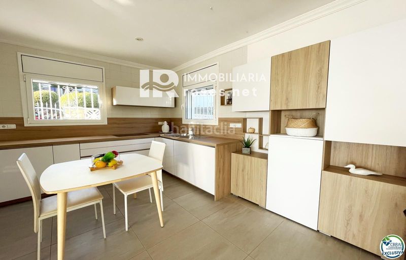 Foto a9a71c22-8590-4253-b977-5461802e7945. Casa amb calefacció aparcament piscina a Nord Roses