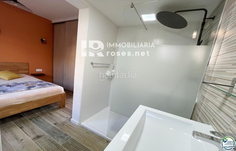 Foto d64a811b-2b4e-4285-a153-a059b11fb646. Casa amb calefacció aparcament piscina a Nord Roses