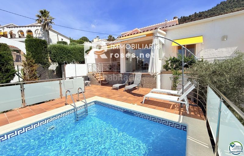 Foto db3c614e-5797-42d2-b860-613276118c0f. Casa amb calefacció aparcament piscina a Nord Roses