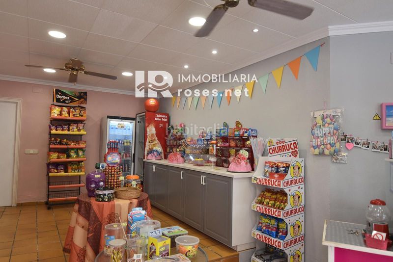 Foto 9bf2b8a4-0e5d-47f1-b729-36f6f491aa62. Traspàs local comercial a Centre Roses