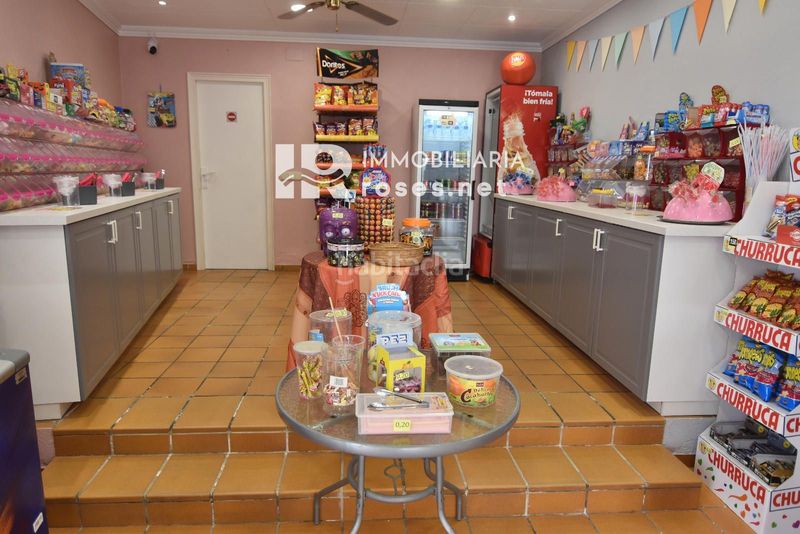 Foto f339f25b-52bb-4a08-8ef4-924e629dc919. Traspàs local comercial a Centre Roses