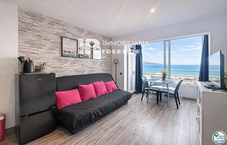 Studio  Delta muga. Estudio con cabina y vista al mar con licencia turística.