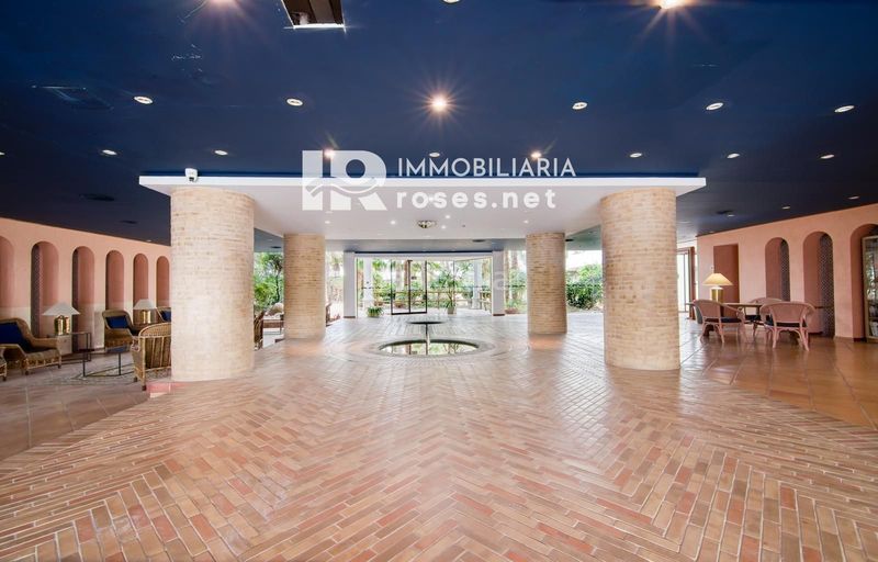 Foto 347fa252-48be-46f1-8f16-0d18b5471934. Piso acogedor apartamento con piscina comunitaria y terraza en entorno tranquilo en Roses