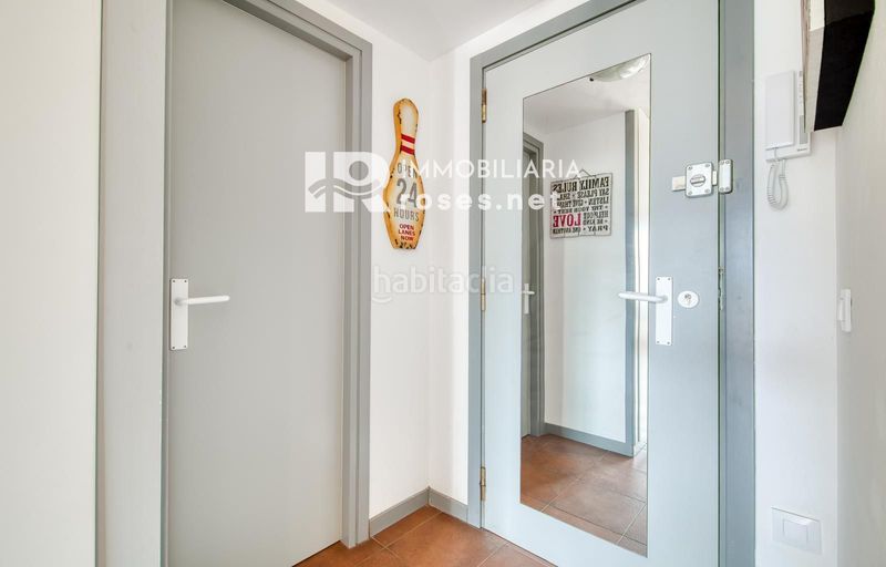 Foto 53bd51ee-e81d-4326-8b24-212e1468e94e. Piso acogedor apartamento con piscina comunitaria y terraza en entorno tranquilo en Roses