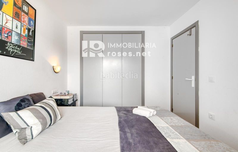 Foto 7070928b-ba67-45a7-97cd-1a16eb58e80d. Piso acogedor apartamento con piscina comunitaria y terraza en entorno tranquilo en Roses