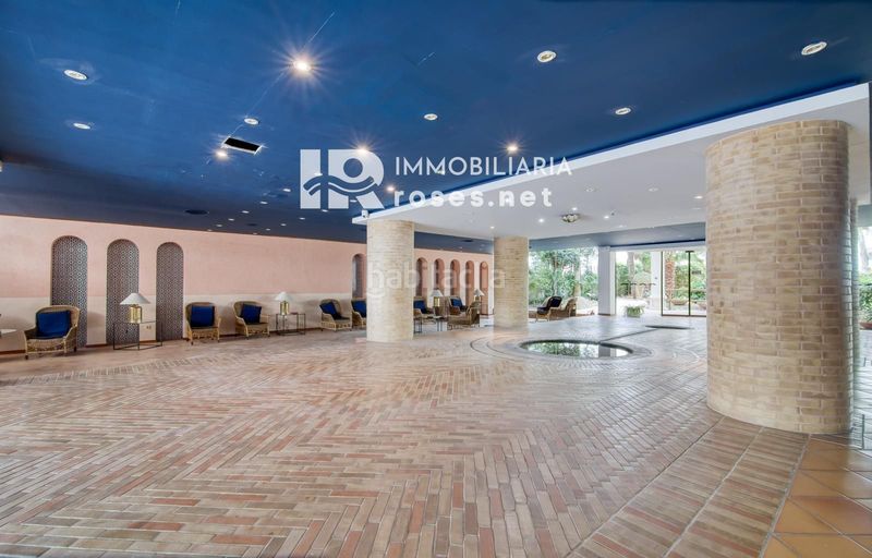 Foto edc85934-e60c-4177-ba85-fc89d6ae938d. Piso acogedor apartamento con piscina comunitaria y terraza en entorno tranquilo en Roses