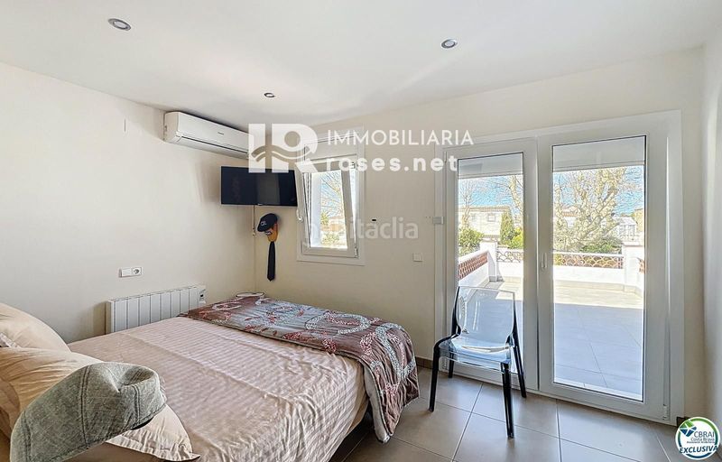 Foto b1ae2916-46c7-47a9-a201-74a273715539. Casa adossada amb aparcament piscina a Tordera - Fluvià - Llobregat Empuriabrava