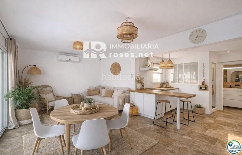 Foto d9000165-edc7-4024-92a5-a9c200805de9. Xalet amb aparcament piscina a Alberes Empuriabrava