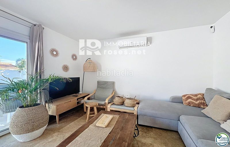 Foto f6945b32-f7c9-407e-b3e9-a57b0da20a2a. Xalet amb aparcament piscina a Alberes Empuriabrava