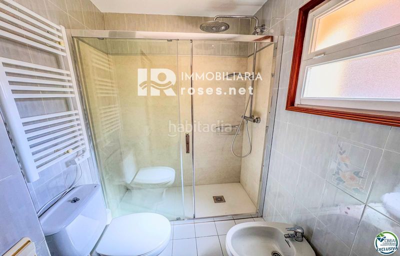 Foto 9a649b42-b25e-43d5-953c-d73d1dfd82d5. Pis amb calefacció aparcament a Santa Margarida Roses