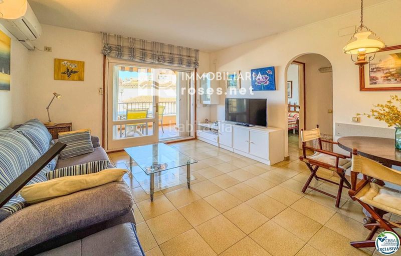 Foto ca92c6bc-543e-47f0-958a-f8454cfd75c6. Pis amb calefacció aparcament a Santa Margarida Roses