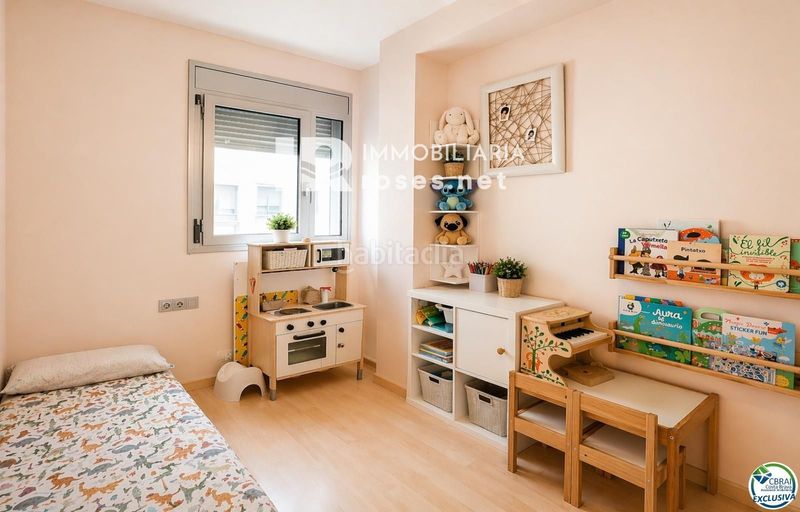 Foto 3cf2bc15-49dd-4245-b444-b1ed83155aa2. Pis amb calefacció a Centre Roses