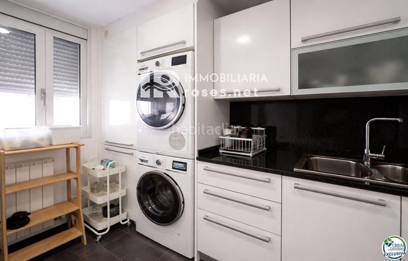 Foto 8020a479-fff7-496b-aa97-58f237fcee5d. Pis amb calefacció a Centre Roses