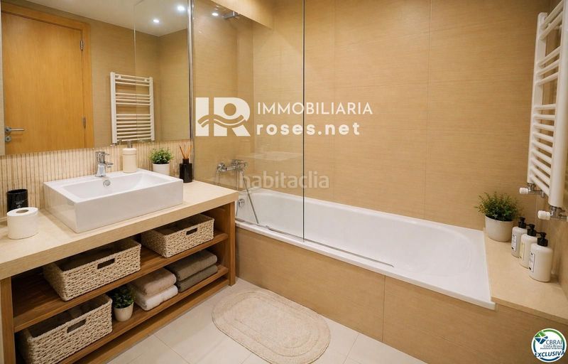 Foto b80189b9-e87e-4b38-ba13-7db94a3c938a. Pis amb calefacció a Centre Roses