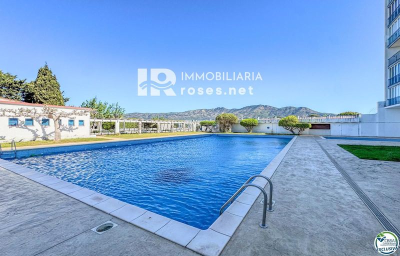 Foto 00e1f327-411f-4466-b7b2-d9e5ee4d67b1. Estudi amb piscina a Nord Roses