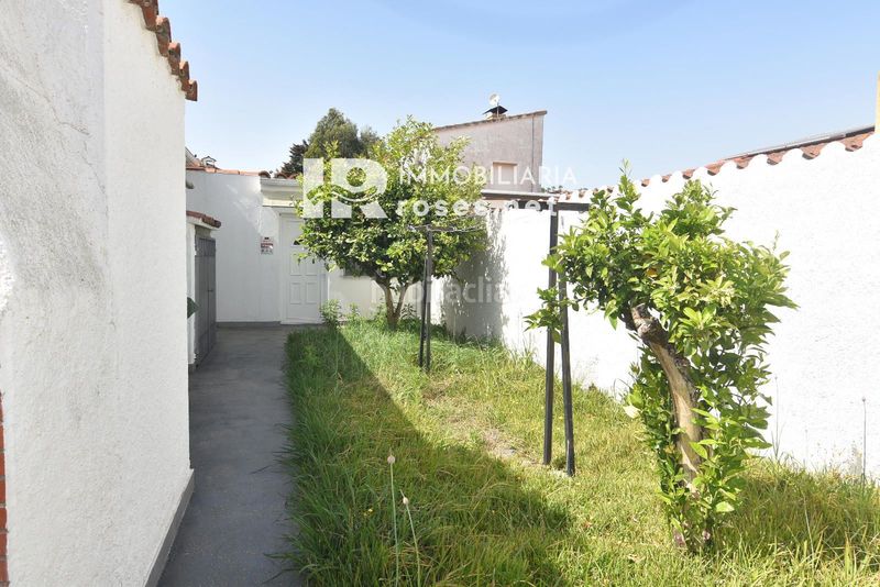Foto 4fa9cf22-12ba-49f2-810d-3298be4e27c9. Xalet amb aparcament a Montgrí Empuriabrava