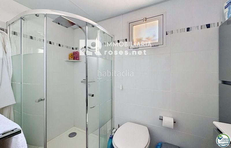 Foto c5e4c925-961f-4c27-b286-0e147b714439. Estudi amb calefacció piscina a Nord Roses