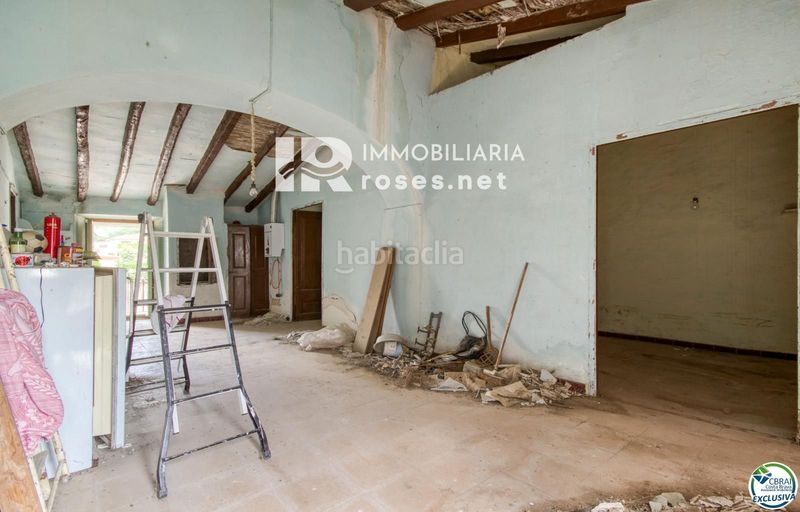 Foto 6cf1c177-6af6-4f67-b50d-cf352405e314. Casa amb aparcament a Palau-saverdera