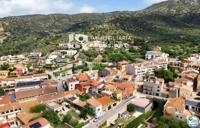 Foto d1ac516f-4d1d-4299-9b83-433621f0bcf5. Casa amb aparcament a Palau-saverdera