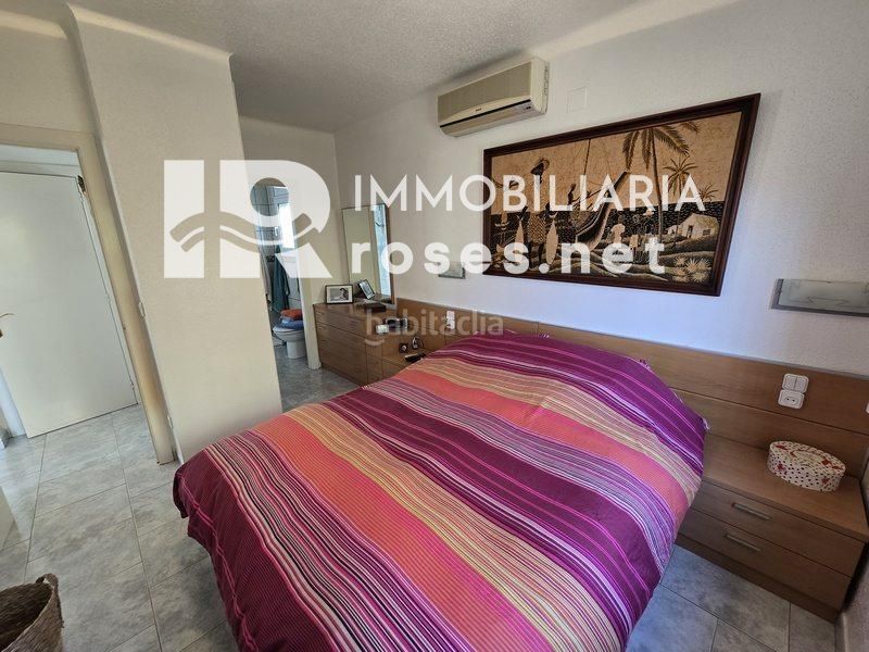 Foto 06818da4-5018-4526-a86d-6fbf71013119. Casa amb aparcament piscina a Peni Empuriabrava