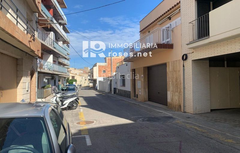 Foto f75f42b6-9143-4a1b-a03a-63a98265c7fe. Pis amb calefacció a Centre Roses