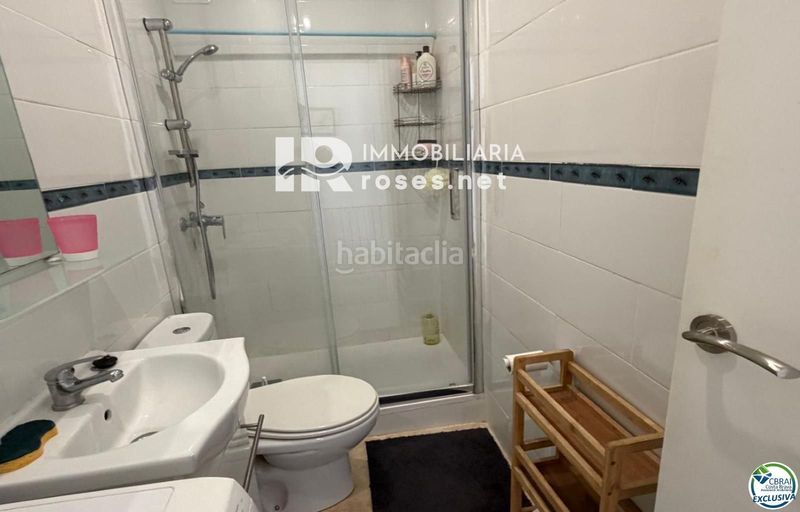 Foto f65a80c5-9463-4066-983c-33d14733cf21. Pis a Santa Margarida Roses