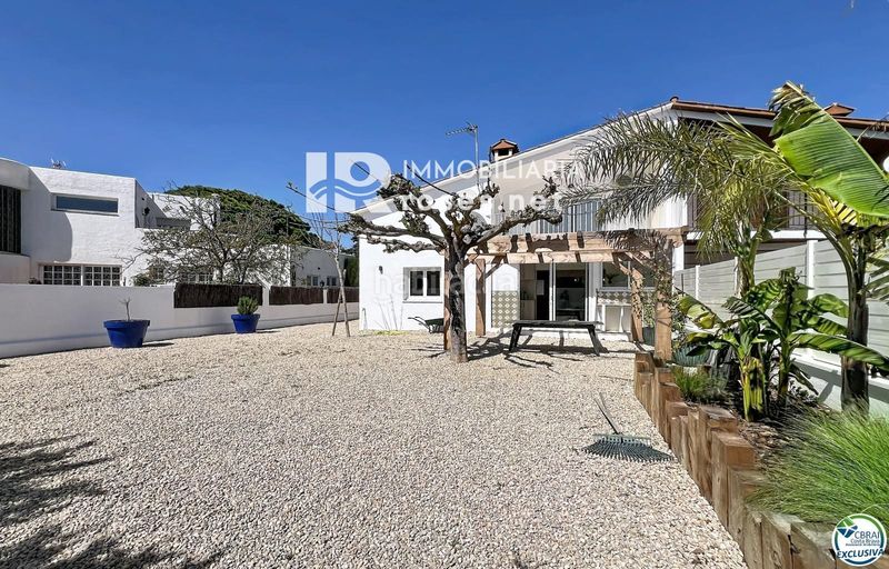 Foto 15f71fba-8f08-401e-af4e-fa853527a028. Casa a Peni Empuriabrava