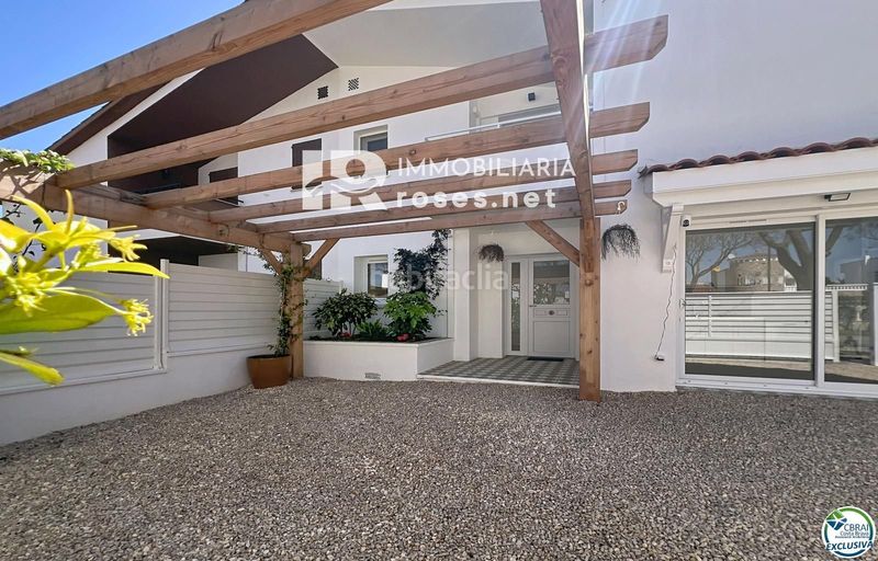 Foto 9a6a71f5-d93e-43c1-bf9d-2d3357fc264f. Casa a Peni Empuriabrava