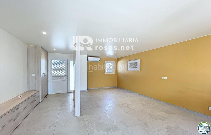 Foto b6cc4b12-0472-40a4-a57f-95c3f04ada56. Casa a Peni Empuriabrava