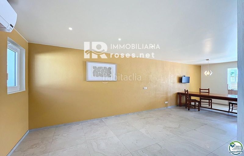 Foto f7a1a9fe-70a6-43d6-9db9-eae0b7d3b980. Casa a Peni Empuriabrava
