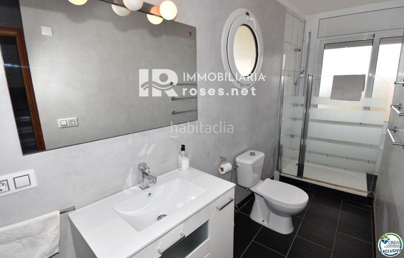 Foto aba1de07-d063-4ac0-ae4d-adc682b1100c. Xalet amb calefacció aparcament piscina a Salins - Cavall de Mar Empuriabrava