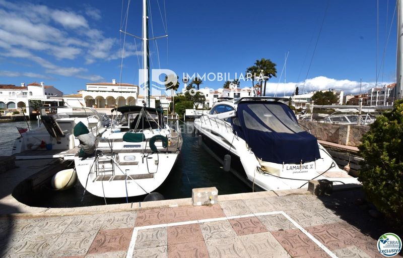 Foto f24b29d1-d43c-4ffe-85b9-f8f8f045be8a. Xalet amb calefacció aparcament piscina a Salins - Cavall de Mar Empuriabrava