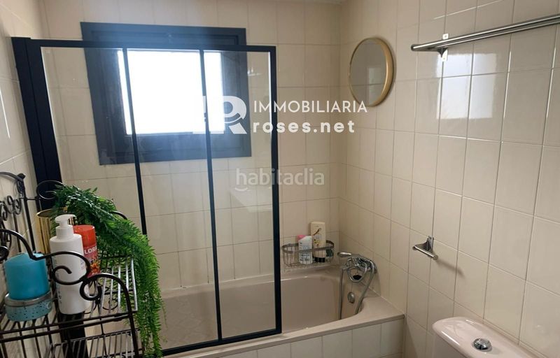 Foto df36f138-224d-4753-a88a-89ebc93cf4cb. Pis amb calefacció piscina a Puig Rom-Canyelles-Almadrava Roses