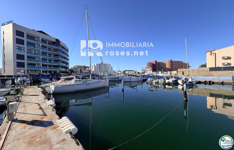 Foto 1295d4bb-b6a8-4c4d-bb76-7e48c972e0bc. Posto auto in Santa Margarida Roses