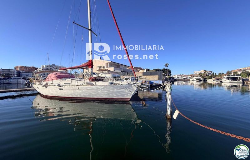 Foto df479d51-06e2-43a1-aedf-fcb752526cb2. Posto auto in Santa Margarida Roses