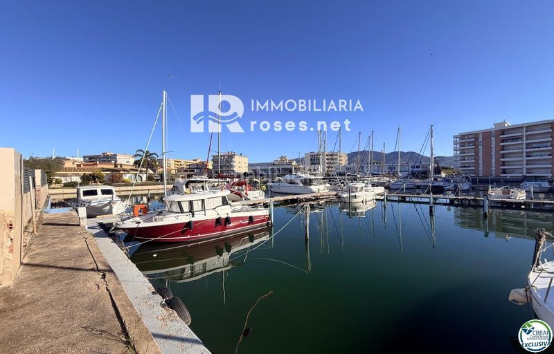Foto ec05edf3-7da7-4222-b130-eee7e4705853. Posto auto in Santa Margarida Roses