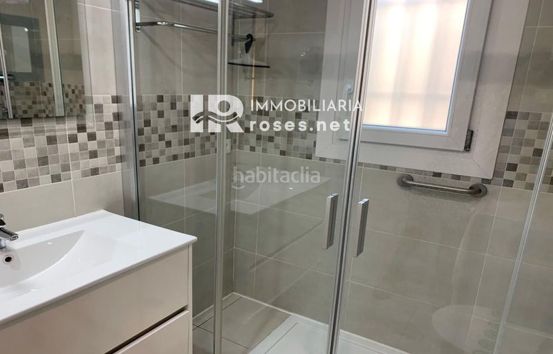 Foto a3dbc12a-781f-44be-80bb-732727806631. Pis amb calefacció a Puig Rom-Canyelles-Almadrava Roses